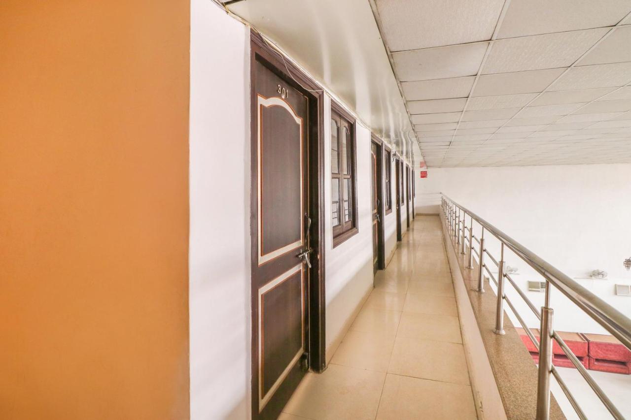 Oyo 66888 Gomti Resorts Alīgarh Екстериор снимка
